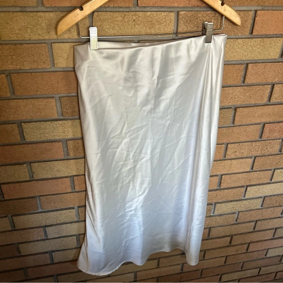 Renee C Women's Satin Midi Skirt Solid Ivory/White Slip On Size Large - Picture 4 of 7